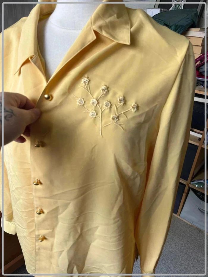 Veste à épaulette marque Jean BIOLAY taille 42-44 - photo numéro 2
