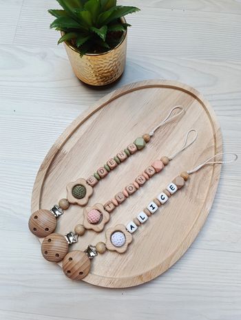 Attache tétine personnalisée