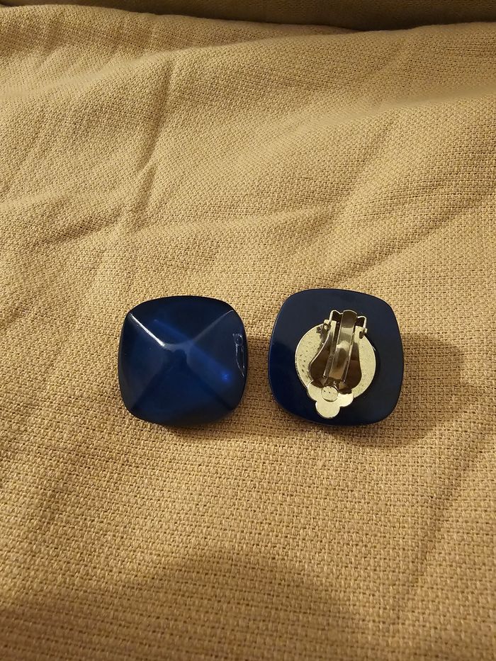 Boucles d’oreilles à clip – Bleu nuit verni - photo numéro 4