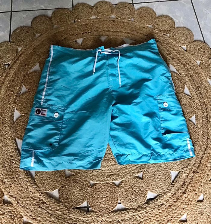 Très beau short de bain de taille XXL Turquoise et blanc de la marque D555
