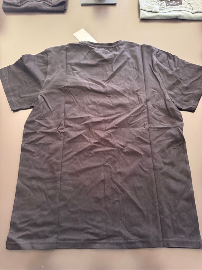 T-shirt prada - photo numéro 4