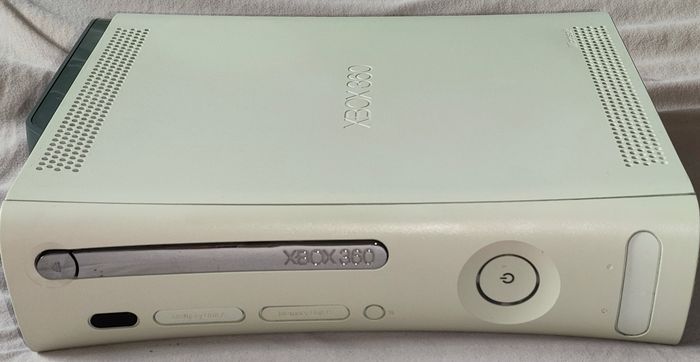 Xbox 360 FAT 60GB | Pâte thermique changée | Manette + Acc - photo numéro 3