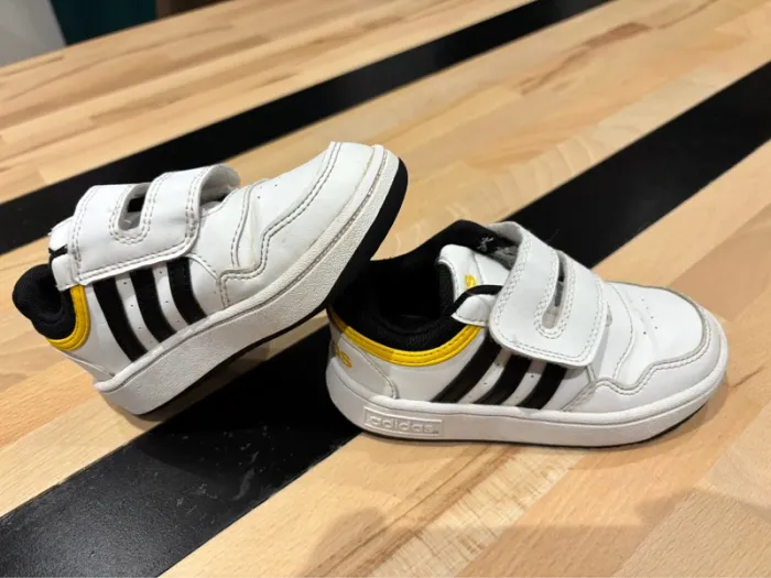 Adidas taille 26 - photo numéro 2