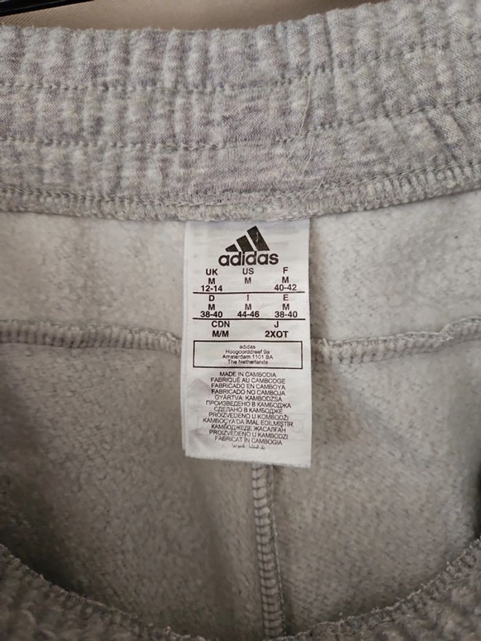 Jogging Adidas quasi neuf - photo numéro 3