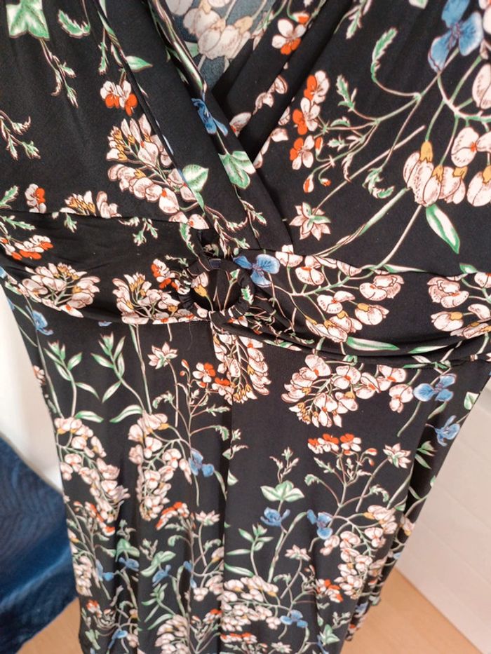 Robe fleurie - photo numéro 2