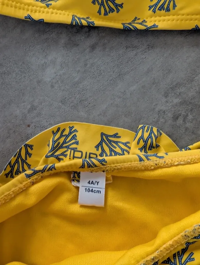Maillot de bain bikini fille 4 ans comme NEUF - photo numéro 2