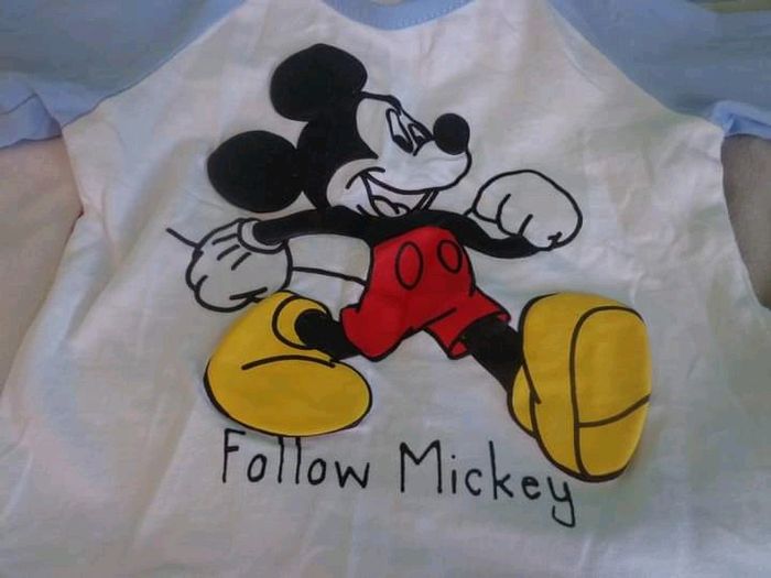 T-shirt Disney Mickey 6 mois - photo numéro 2