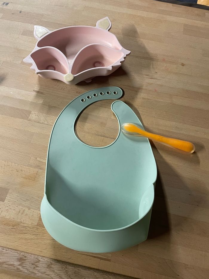 Lot vaisselle bébé