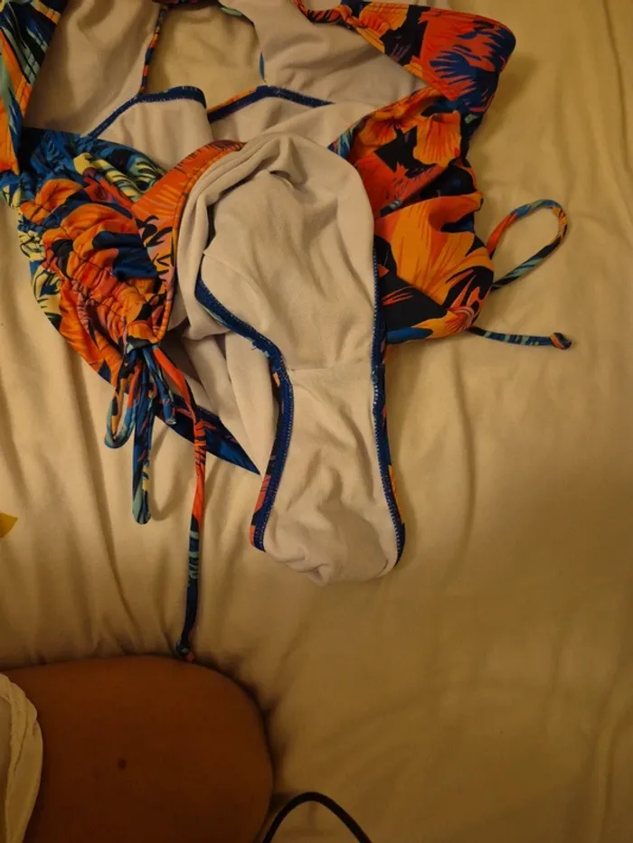 Maillot de bain à grosses fleurs - photo numéro 9