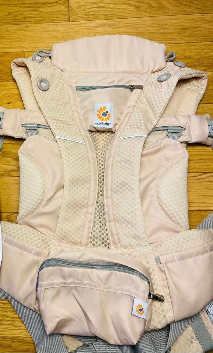 Porte bébé physiologique ergobaby Omni breeze Neuf