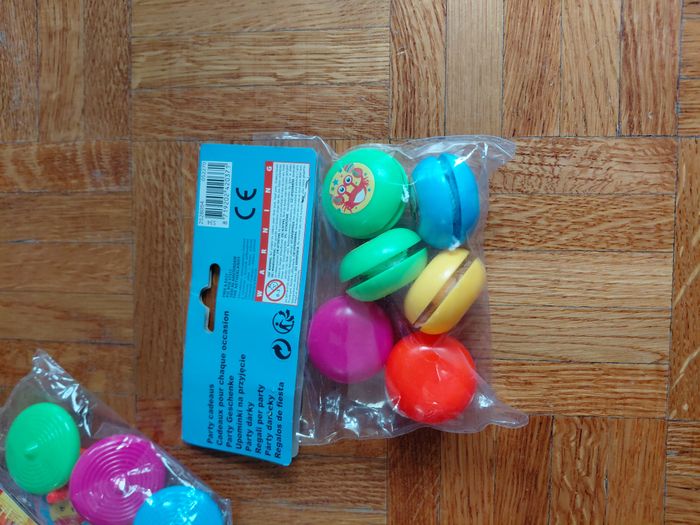 lot de 6 mini yoyo pour anniversaire à mettre dans pochette cadeau ou piniata - photo numéro 2