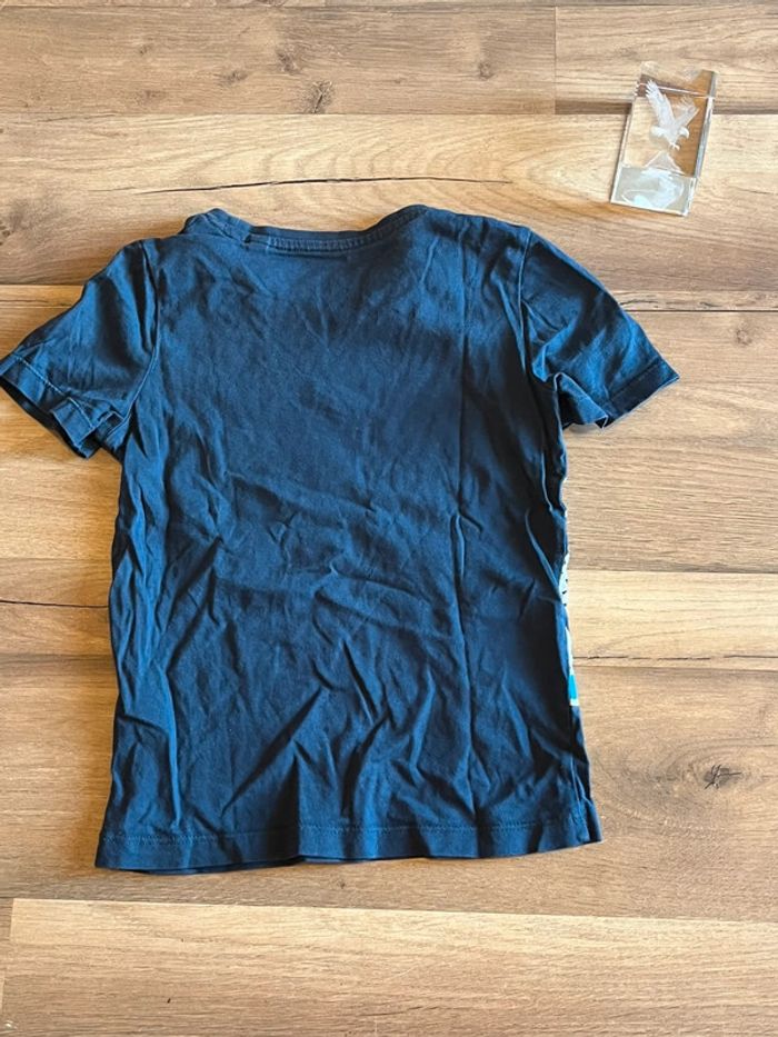 Je vend un tee shirt garcon enfant 6 ans tres bon état - photo numéro 2