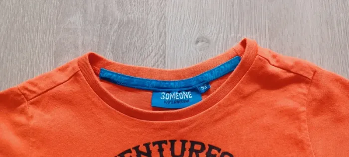 Tee-shirt orange garçon, motif léopard avec casque, taille 2 ans - photo numéro 4