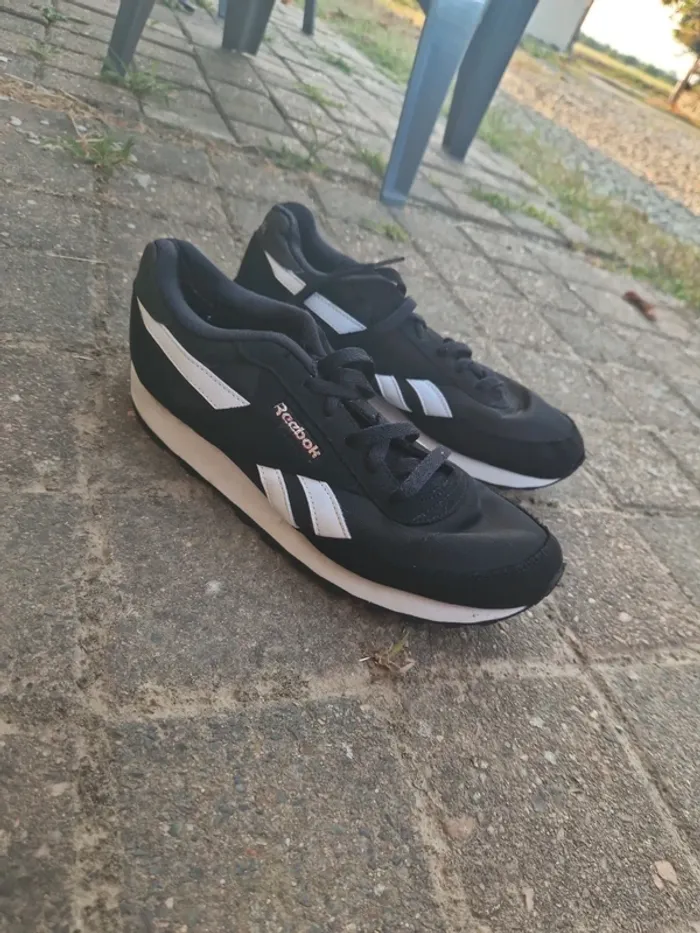 Baskets Femme Reebok 41  Rewind Run FX2957 Core Black White Blush Metal