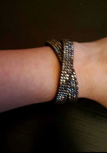 Bracelet noir avec strass