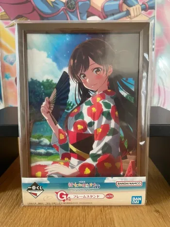 Rent-A-Girlfriend – Cadre Chizuru Mizuhara Yukata Version Ichiban Kuji Manzokudo 4 11x16 cm