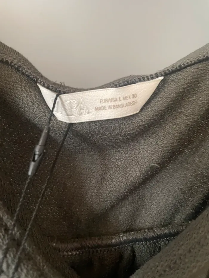 Haut a volant kaki Zara taille xl - photo numéro 2