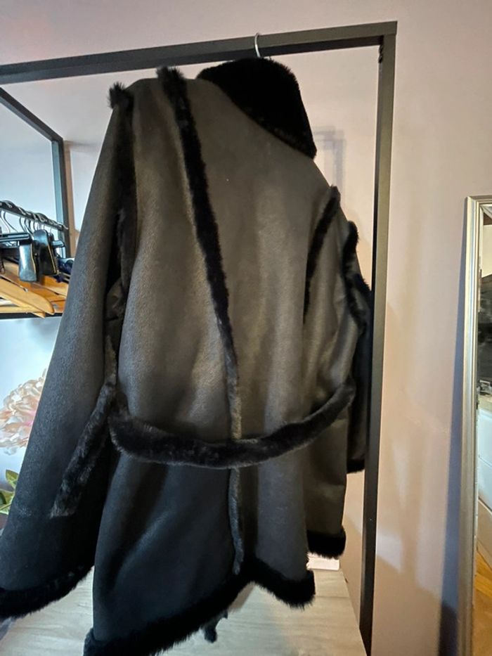 Veste fourrure ceinturée - photo numéro 2