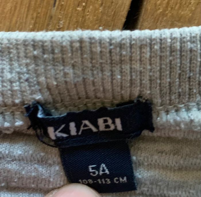 Pull ou sweat gris clair motifs vélos garçon 5 ans Kiabi - photo numéro 3
