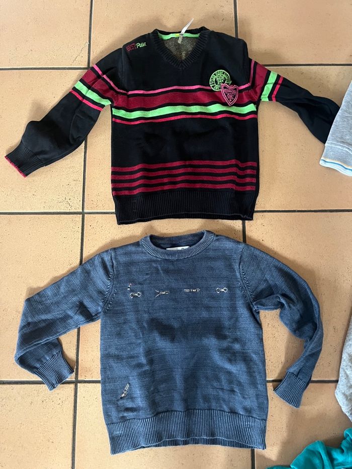 Lot de 5 pulls / gilets  garçon 5 ans - photo numéro 4