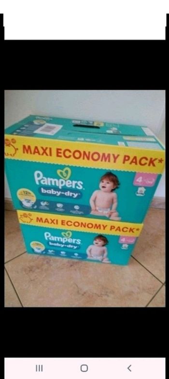 216 couches Pampers Baby Dry Taille 4
