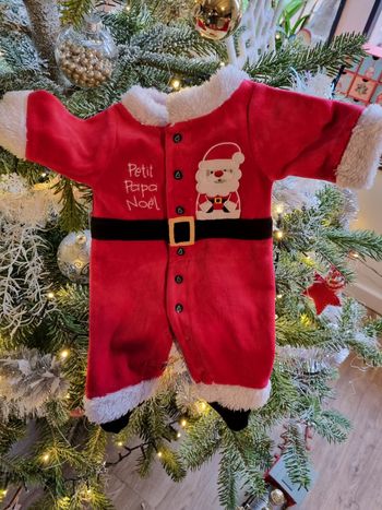 Magnifique pyjama de Noël neuf