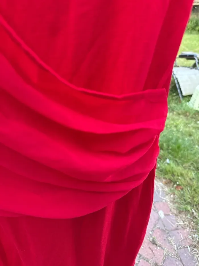 Jolie robe rouge neuve taille S - photo numéro 5