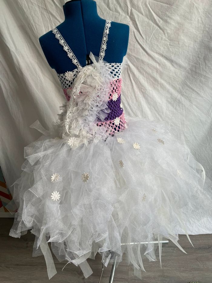 Robe 8/10 ans de princesse - photo numéro 3