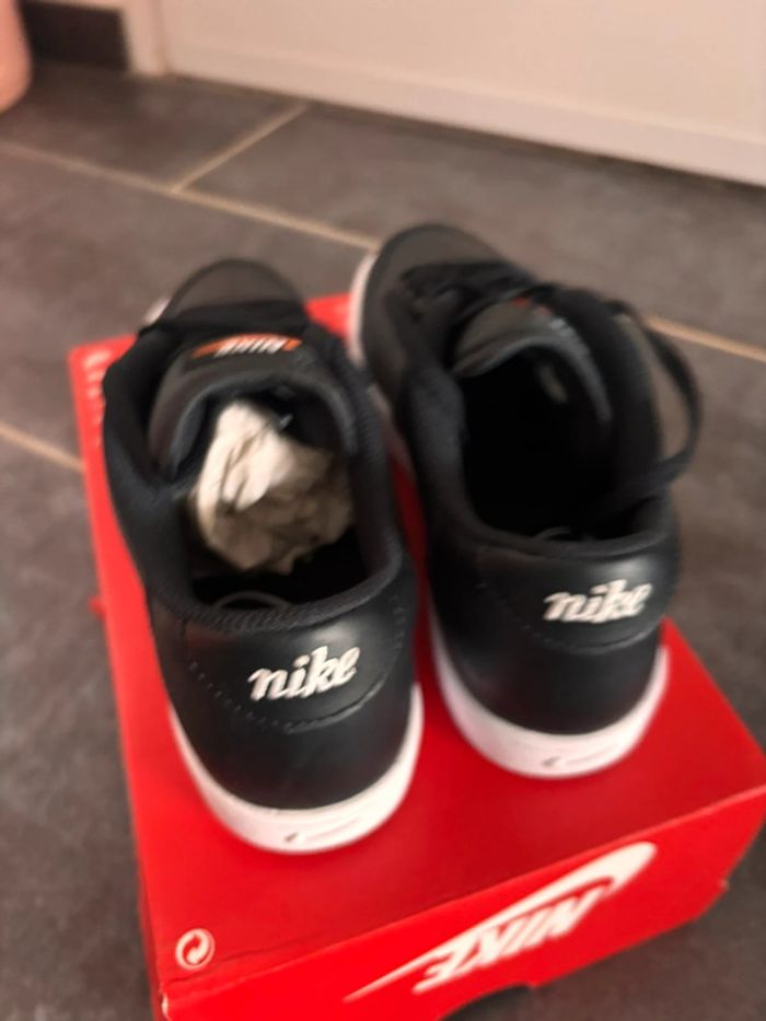 Baskets Nike P.38,5 Neuves unisex - photo numéro 3