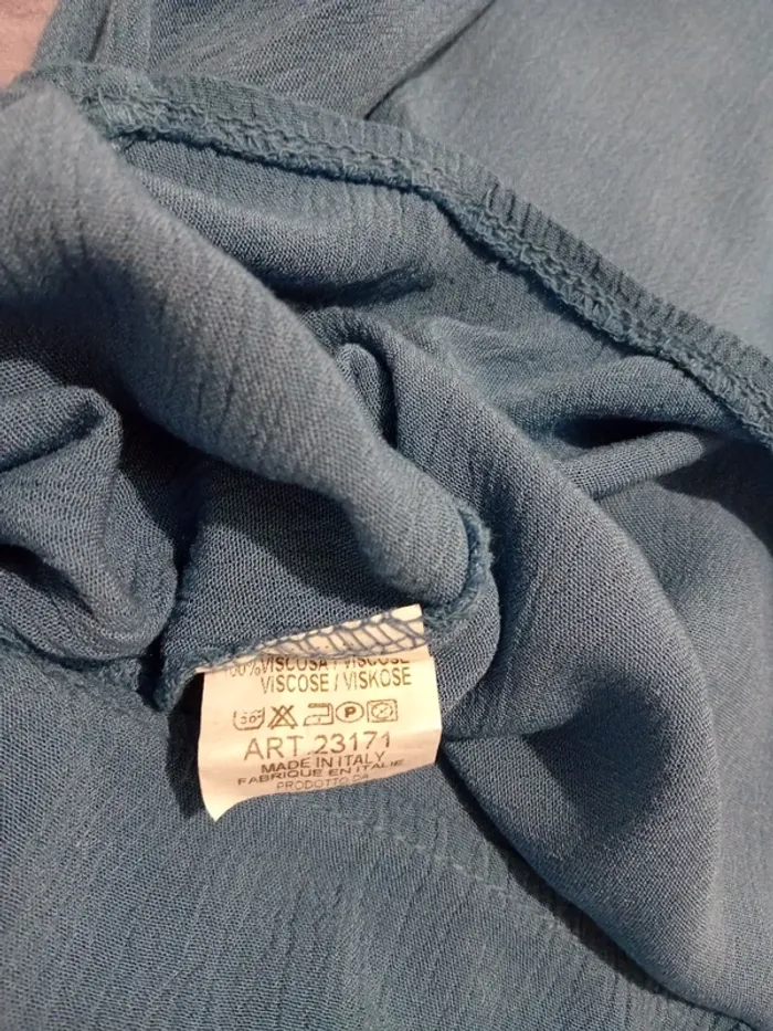 Haut avec collier neuf - photo numéro 3