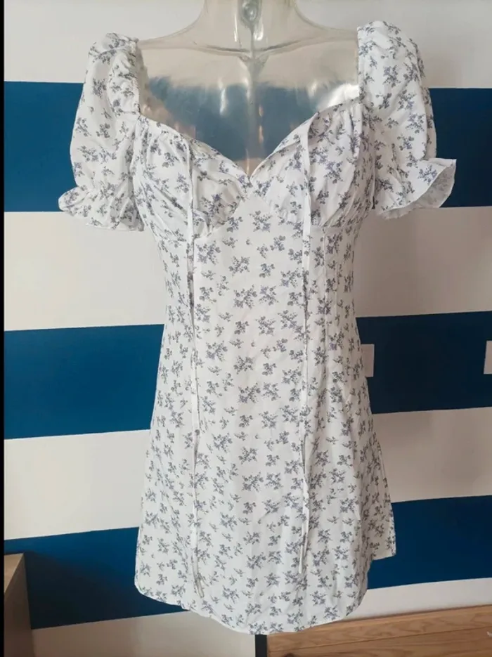Robe courte fleuri neuve Shein femme taille S (36)