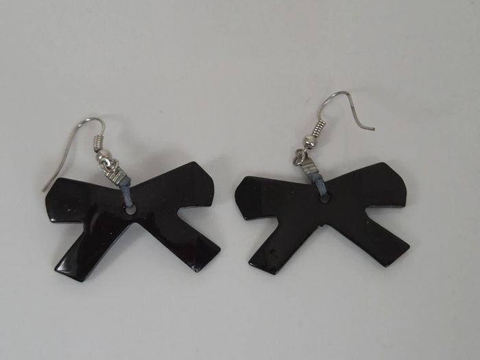 Boucles d'oreilles noeud noire - photo numéro 2