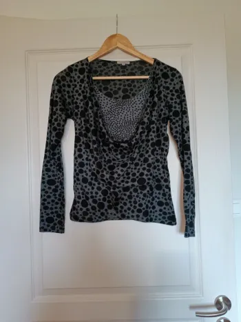 Tee shirt noir et gris manches longues