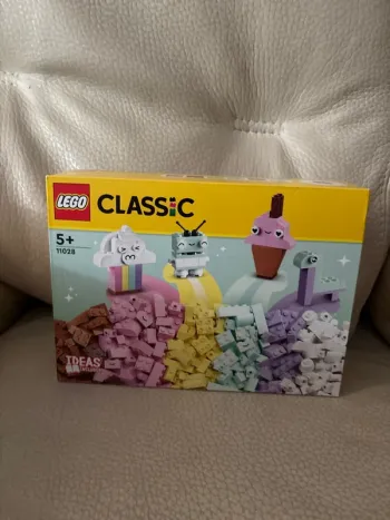 Lego Classic 11028