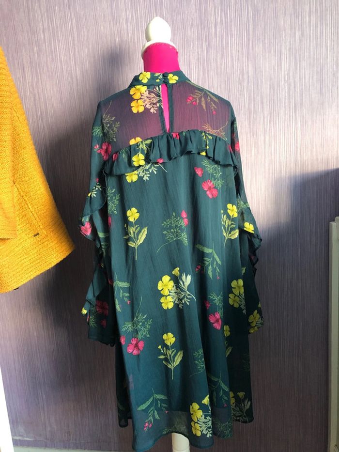 Robe fleurie - photo numéro 2