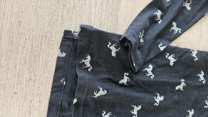 T shirt à manches longues noir avec des licornes brillantes, H&M, taille 14/16 ans, nickel - photo numéro 4