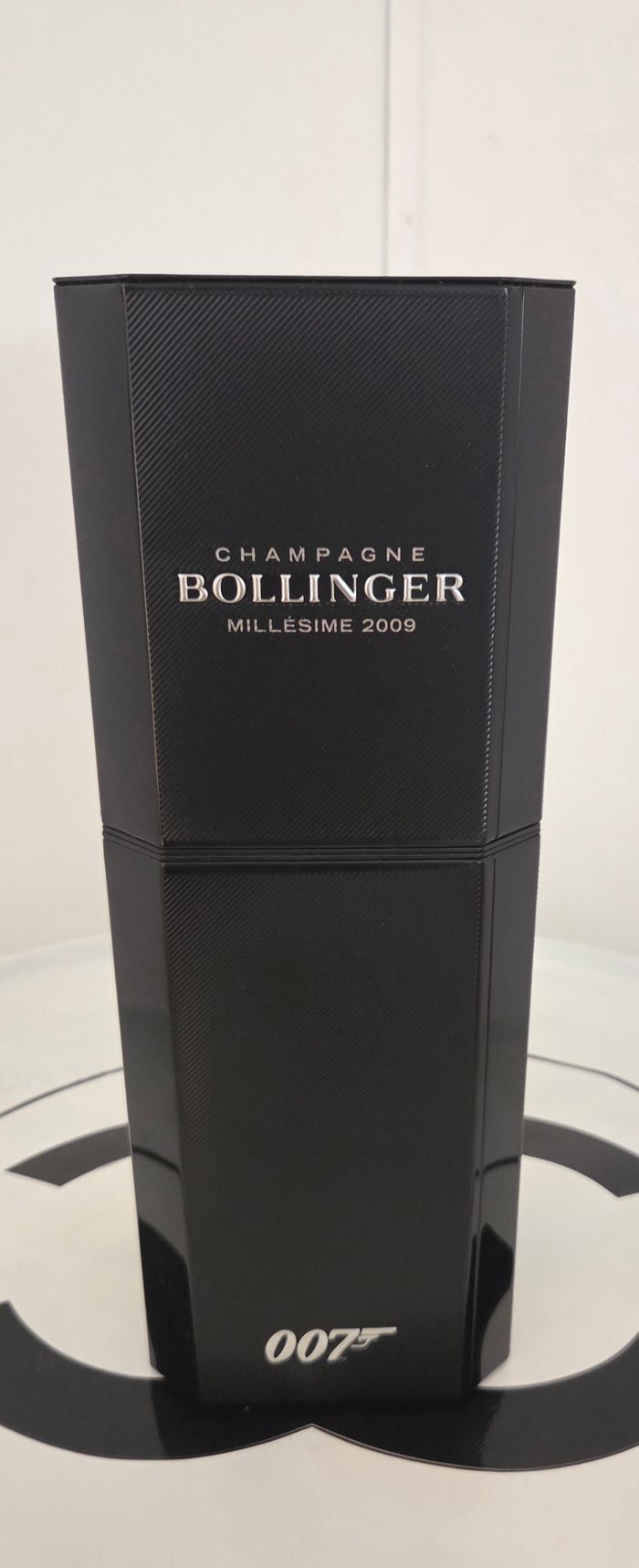 Coffret Bollinger 007 James Bond – Millésime 2009 – Boîte de collection en excellent état - photo numéro 4