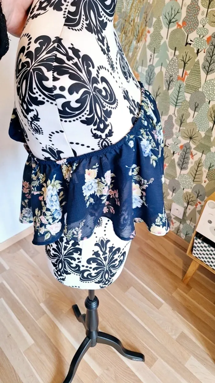 Superbe crop top femme taille S - photo numéro 4