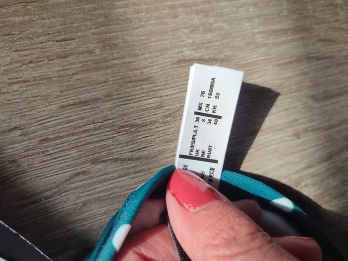 Maillot de bain a pois - photo numéro 2