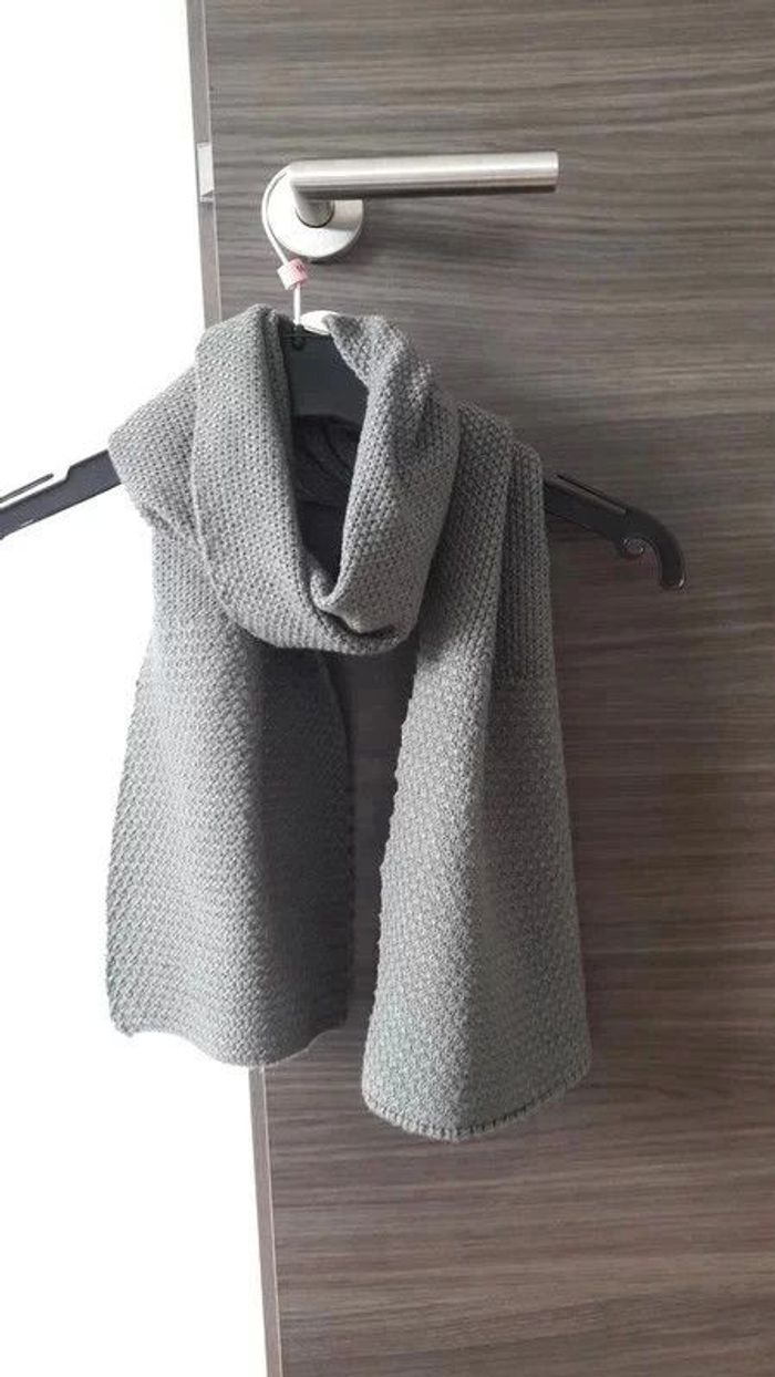 écharpe isotoner grise 140 cm