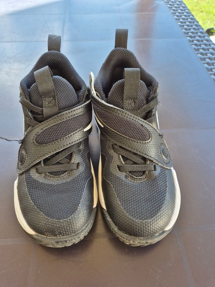 Chaussure de basket Nike - photo numéro 2