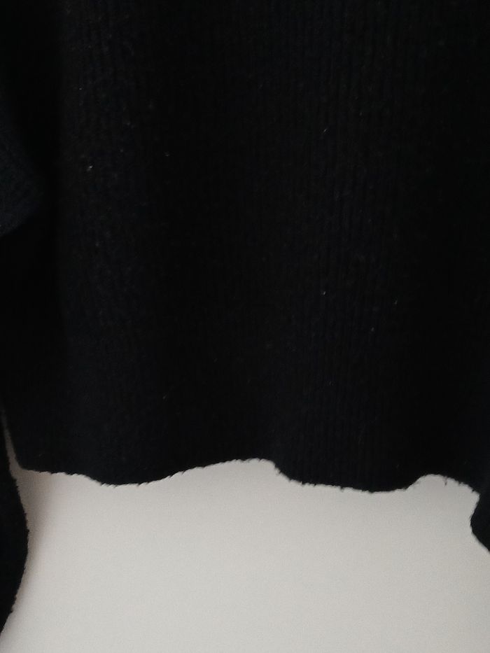 Pull noir court col cheminée - photo numéro 3