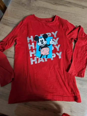 Pull léger mickey 8 ans