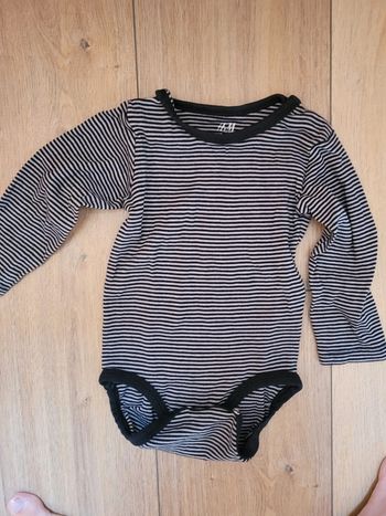 Body h&m 12 mois comme neuf