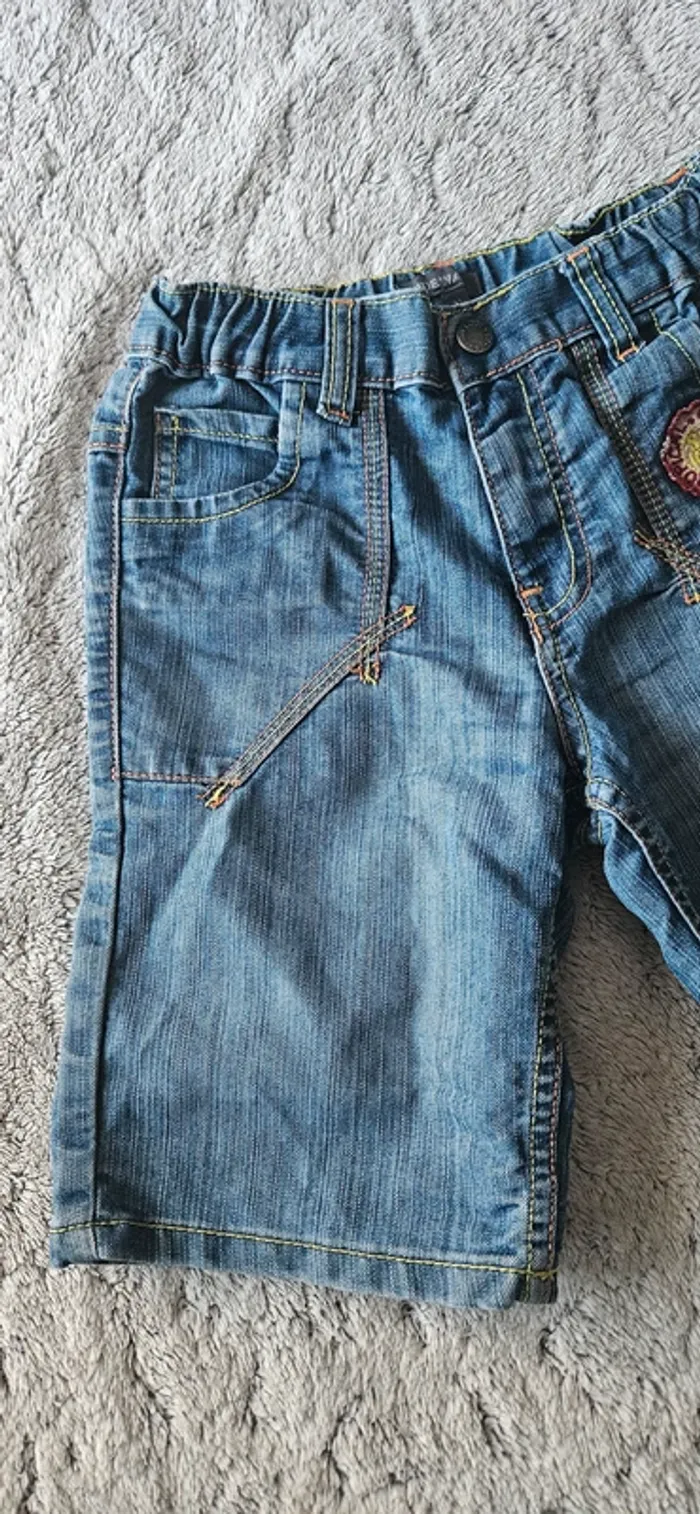 Short jean souple neuf 10 ans - photo numéro 3