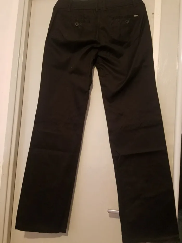 Pantalon droit noir basic