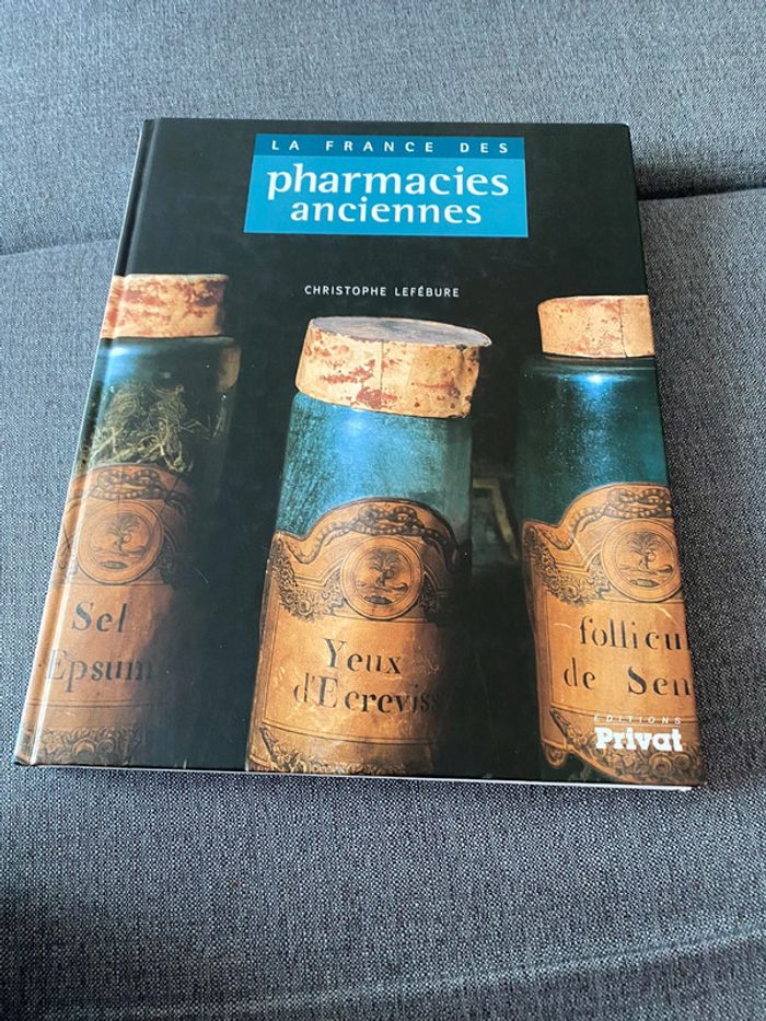 Livre pharmacies anciennes