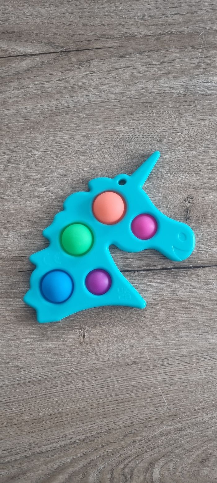 Montre enfant licorne + jouet pop it - photo numéro 6