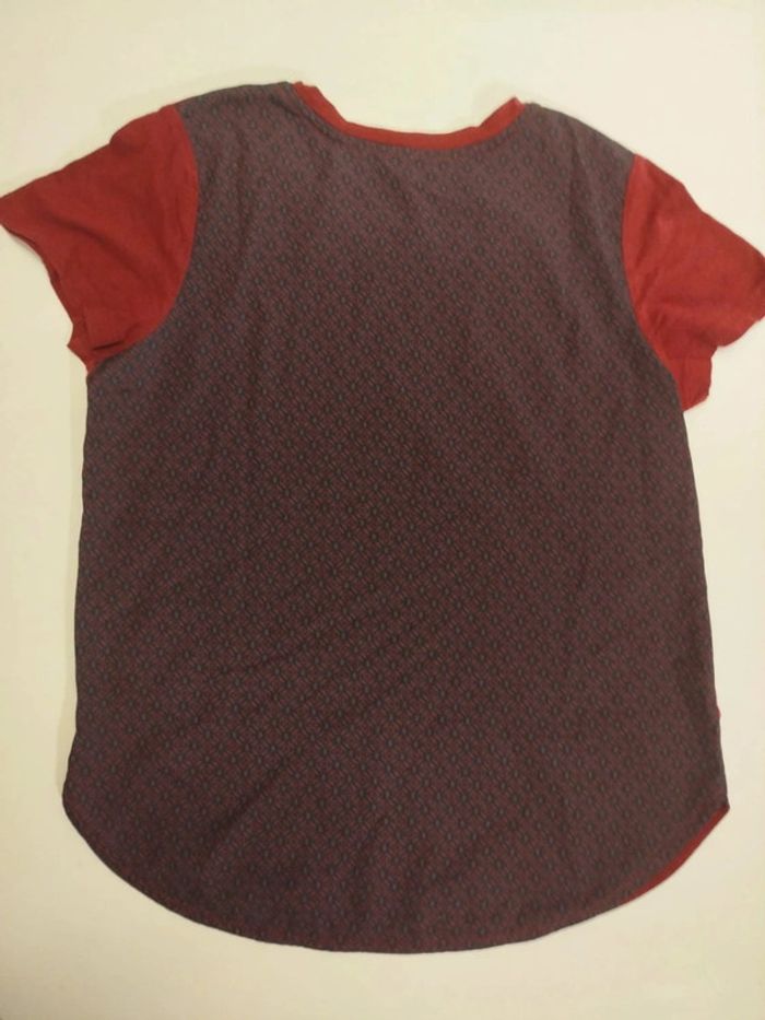 T-shirt femme Burton bordeaux imprimé chic – Taille S/M – Petit défaut discret - photo numéro 3