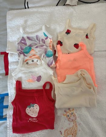 Lot bodies fille 1 mois sans manches